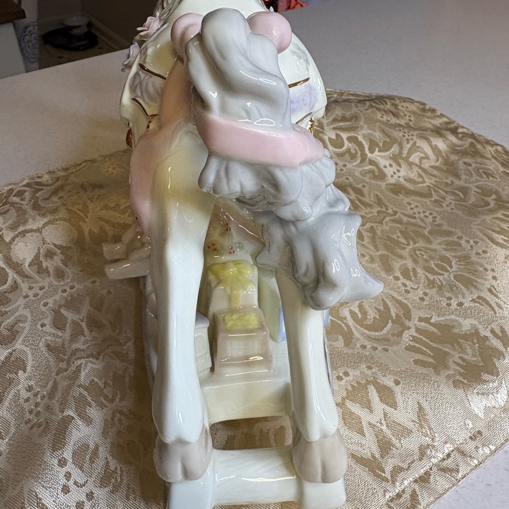 Vintage Sankyo Christmas Musical Rocking Horse made with 24 k gold accents. - Picture 10 of 15